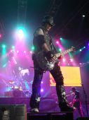 Concerts 2012 0605 paris alphaxl 108 Guns N' Roses